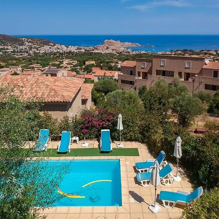 Maison Charmante A Avec Piscine Partagee